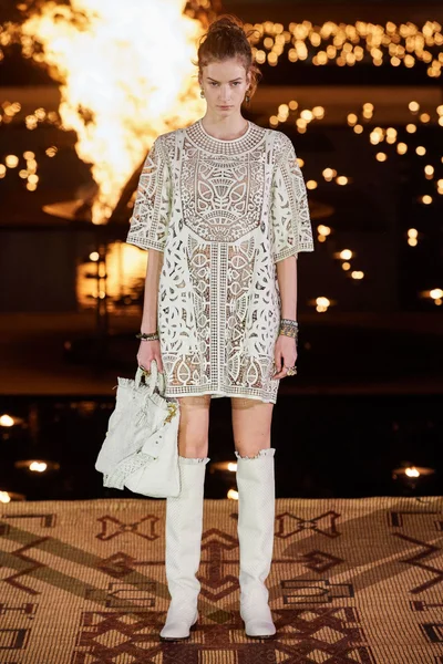 Look 93